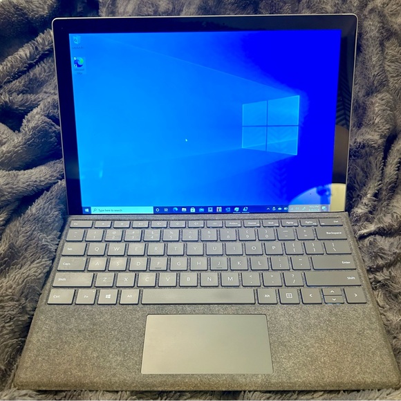 Meet your Posher, TaylorTrade! - Picture 6 of 16